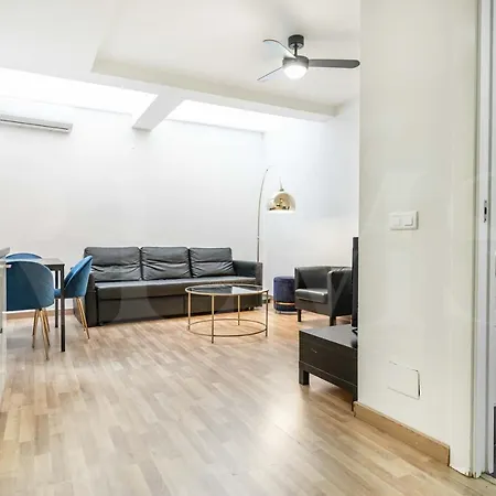 Modern Gem In Heart Of Malaga, Near Sights Rems Malaga