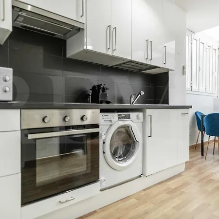 Modern Gem In Heart Of Malaga, Near Sights Rems *