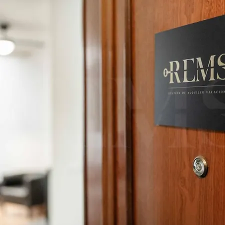Modern Gem In Heart Of Malaga, Near Sights Rems *