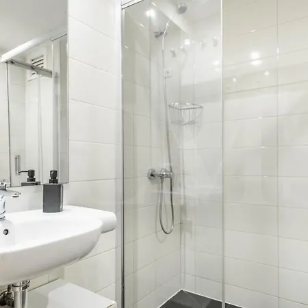 Modern Gem In Heart Of Malaga, Near Sights Rems *