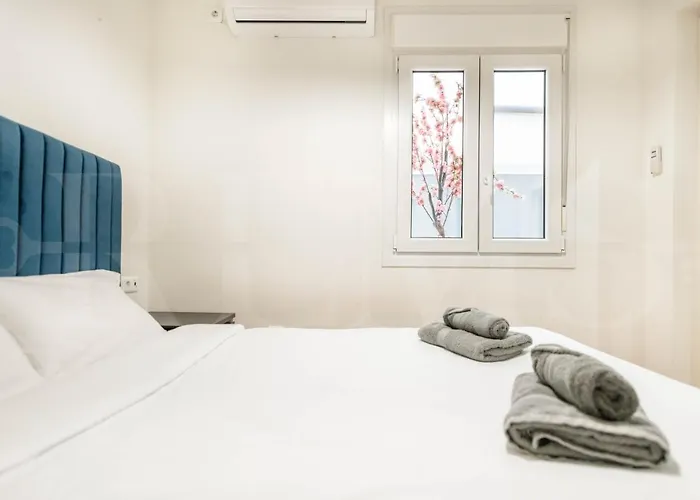 Modern Gem In Heart Of Malaga, Near Sights Rems Apartment Malaga